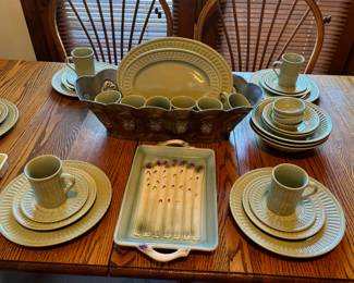 Green Dishware (50 Pcs), Decor