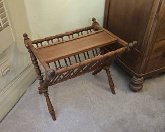 MCM Tell City Magazine Rack