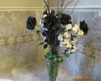 Floral arrangement - black roses
