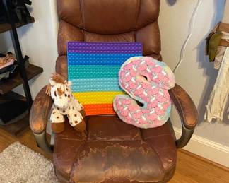 Very worn office chair and more