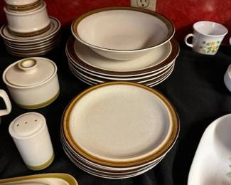 Stoneware 