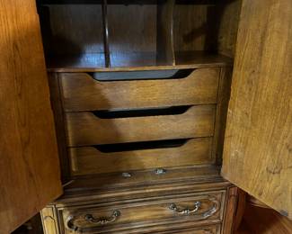 Hidden drawer chest