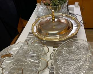 Serving dishes