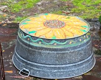 Hand painted tub