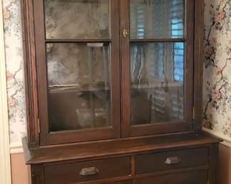 Arts and crafts style hutch