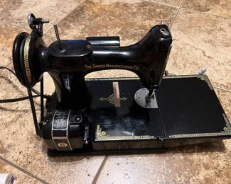 Vtg 1948 Singer 221 Featherweight Portable Sewing Machine