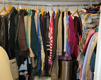 Women's clothing/shoes/accessories