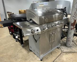 BBQ Grills Orlando Estate Auction