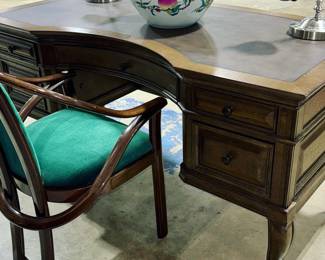 Aspen Home Desk and Chair Orlando Estate Auction