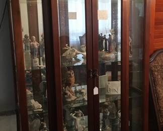 Nice Mirrored Curio.