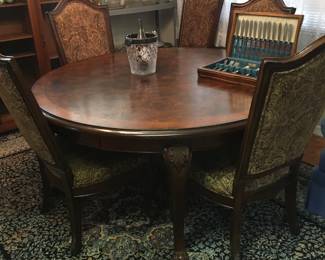 Round Dining Table with 4 Drawers & 6 Chairs.