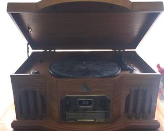 Turntable, radio, cd & cassette player