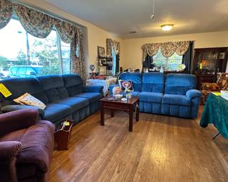 We have two matching LaZBoy recliner sofas that are a perfect match to each other, all in very good condition and super clean and comfy.