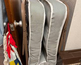 old school metal rollaway bed