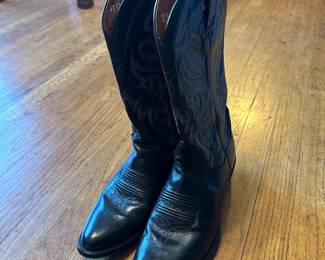 Dan Post men’s 9.5 black leather upper and sole cowboy boots, black