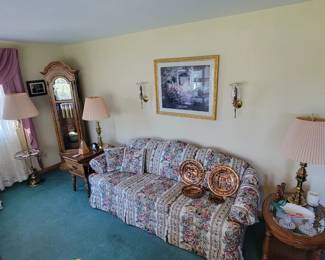 Beautiful sofa, excellent condition!