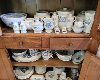 VINTAGE PFALTZGRAFF USA YORKTOWNE DISHES!