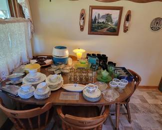 Some awesome Mid-Century Modern items and dishware!