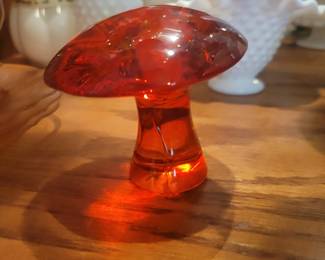 Viking Glass Mushroom Orange Persimmon 3.5" tall vintage art. Amberina.... no chips or cracks!