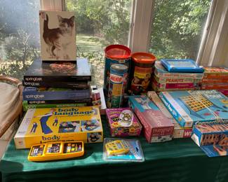 many vintage games and dolls