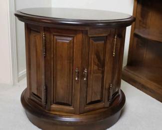 Sprague & Carleton end table 