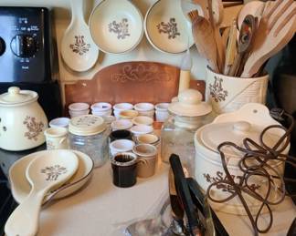 Pfaltzgraff Vintage Village Kitchen