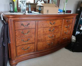 Thomasville  triple dresser  with  mirror    22"  x  76"