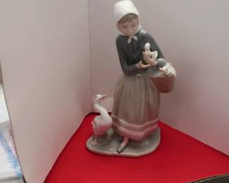 LLadro-  shepherdess  with  ducks