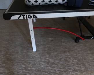 STIGA   PING  PONG  TABLE