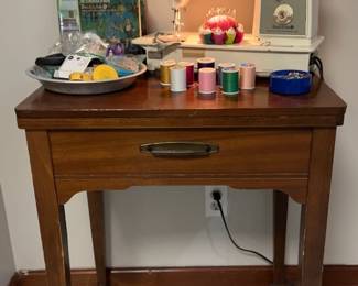 Singer Zigzag Sewing Machine Touch Sew With Table 
