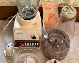 Osterizer Blender w/ Juicer Attachments 