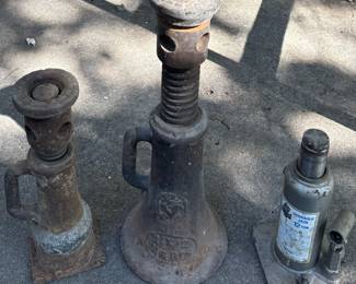 Antique Cast Iron Vulcan Screw Top Jack / Jacks 