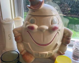 Vintage Brush McCoy Humpty Dumpty Pottery Cookie Jar