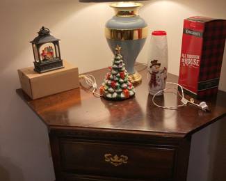 CORNER DESK