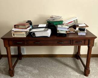 ACCENT TABLE
