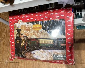 TRAIN SET 1996 GREATLAND HOLIDAY EXPRESS