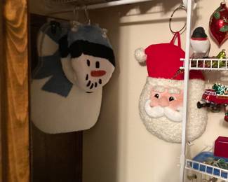 SNOWMEN AND SANTA BATHROOM SETS