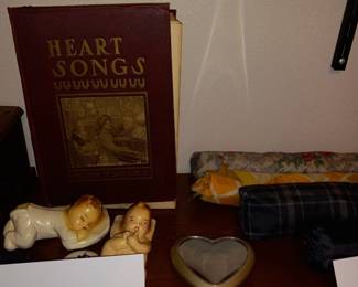 Items Located In The 2nd Bedroom