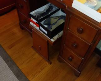 Items Located In The 3rd Bedroom