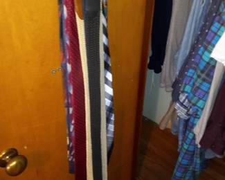 Items Located In The 2nd Bedroom
