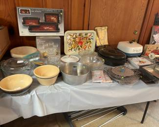 More vintage kitchen items plus some newer items that will look great with your next holiday meal