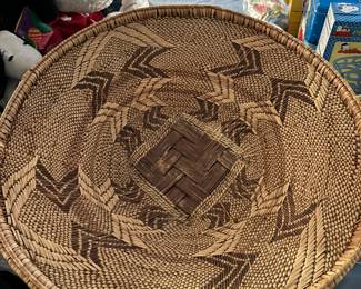 Tonga basket