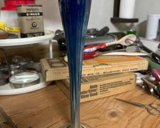 Bud vase
