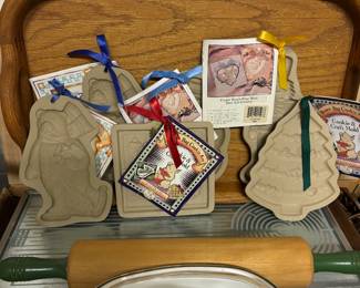 Brown basket cookie cutters