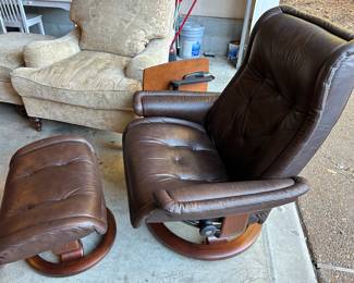 Stressless chair with pull up table and ottoman