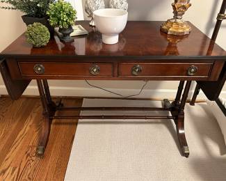 Maitland -Smith table