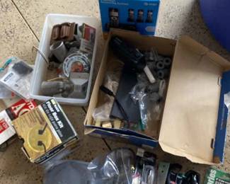 Floor Box Outlet Kit, ATT 4 Handsets Phone System  Chargers