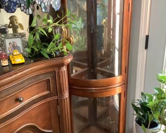 6’4” t x 17” deep glass shelves 