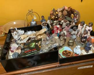 Many figurines