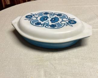 Vintage Pyrex , Horizon Blue 043, Oval Cover Casserole Dish